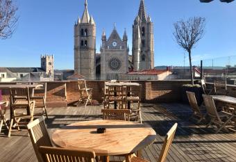 Camarote Hotel allows 18 year olds to book a room