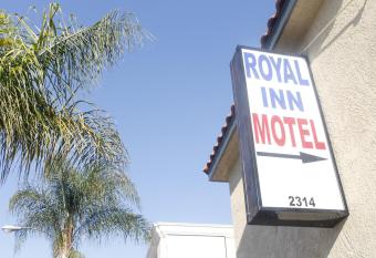 Royal Inn allows 18 year olds to book a room