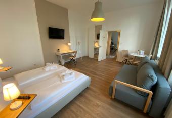 Boardinghouse Flensburg - by Zimmer FREI! Holidays allows 18 year olds to book a room