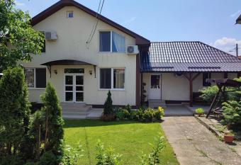 Casa Laur has Balcony rooms