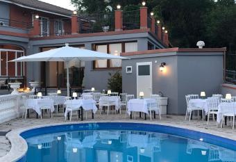 Locanda Costa Otto.Zero allows 18 year olds to book a room