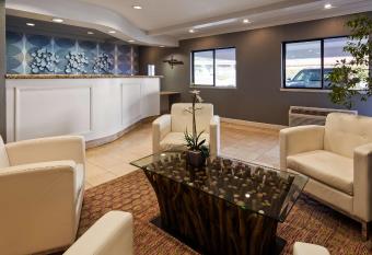 Best Western Inn has rooms with a private hot tub