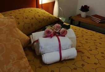 HOTEL PRINCIPE has Balcony rooms