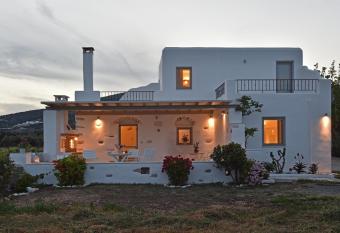 Tonia Apartments Paros allows 18 year olds to book a room