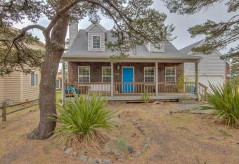 The Undertow has Balcony rooms