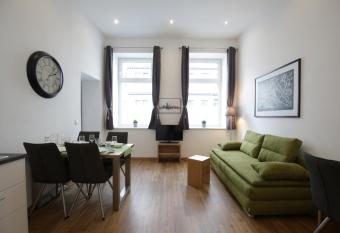 Vienna Gold Apartments - contactless check in allows 18 year olds to book a room