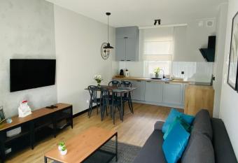 LM APARTAMENTY NARUTOWICZA allows 18 year olds to book a room