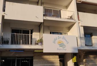 Logis H  tel Les Bleuets has Balcony rooms