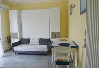 la maisonnette di anna has Balcony rooms