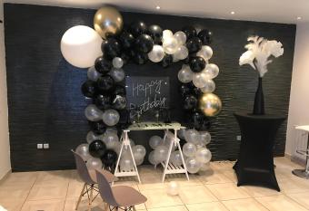 Pavillon bon enfant has Balcony rooms