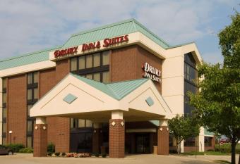 Drury Inn & Suites Springfield, IL allows 18 year olds to book a room