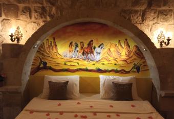 THE RED HORSE HOTEL allows 18 year olds to book a room