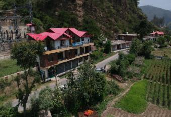 Yellow Valley Homestay has Balcony rooms