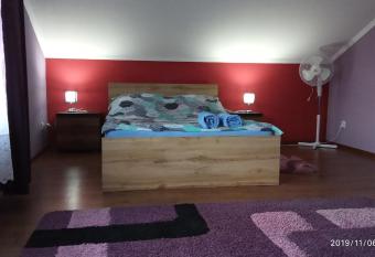 Apartament w domu na wsi has Balcony rooms