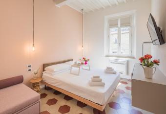 Bellavalle ROOMS Vinci Florence Tuscany has Balcony rooms