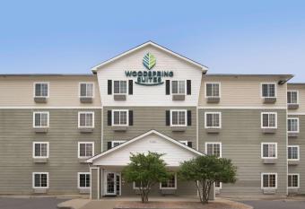WoodSpring Suites Austin North I-35 has Smoking rooms