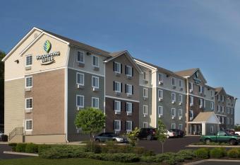 WoodSpring Suites Kansas City Mission has Smoking rooms