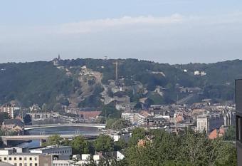 Bed vue sur vall  e de la Meuse Namur allows 18 year olds to book a room