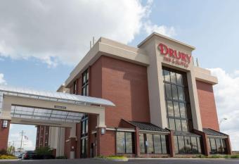 Drury Inn & Suites Columbia Stadium Boulevard allows 18 year olds to book a room