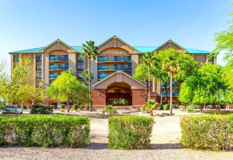 Hyatt Place Tempe/Phoenix Airport allows 18 year olds to book a room