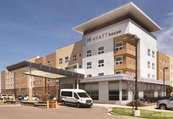 Hyatt House Denver Airport allows 18 year olds to book a room