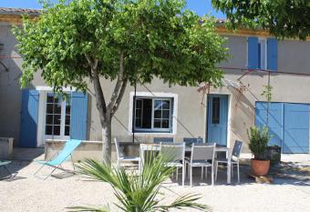 la verdale has Balcony rooms