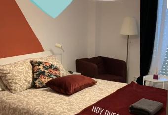 Alojamiento Weier allows 18 year olds to book a room