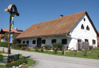 Homestay Kapl has Balcony rooms