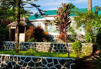Mambo Hideaway has Balcony rooms