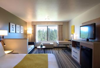 Oxford Suites Spokane Valley allows 18 year olds to book a room
