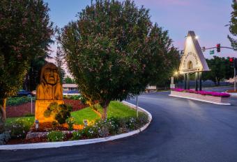 Los Gatos Lodge has Balcony rooms