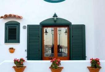 MARINELLA CASA VACANZE has Balcony rooms