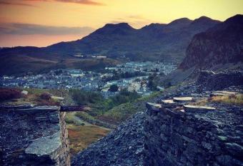 Snowdonia miners cottage has Balcony rooms