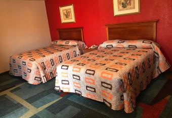 Budget Inn El Reno has Smoking rooms