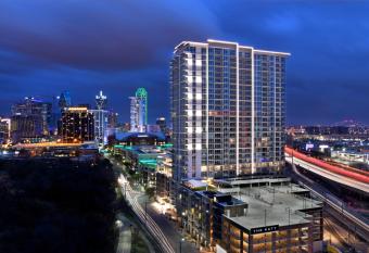 Locale Victory Park - Dallas has Balcony rooms
