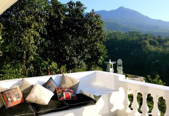 Pondok Plantation Luxury Mountain Escape Bedugul allows 18 year olds to book a room