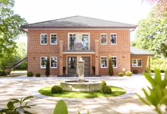 Boutique Hotel Kauers allows 18 year olds to book a room