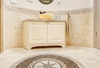 Kharma Guest House with sauna has Balcony rooms