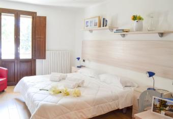 Lorica Parco Natura has Balcony rooms