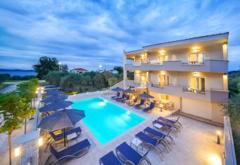 Iliomagic Luxury Suites Thassos has Balcony rooms