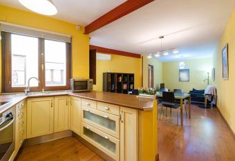 Apartamento San Vicente by Toledo AP allows 18 year olds to book a room