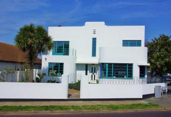 Twentieth Century B&B has Balcony rooms