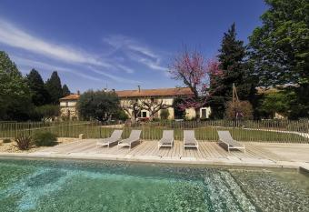 Mas de la Gramill  re allows 18 year olds to book a room