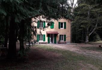 LA CASA DELLE GUARDIE allows 18 year olds to book a room