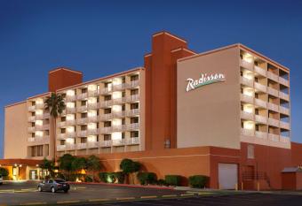 DoubleTree by Hilton Corpus Christi Beachfront has Balcony rooms