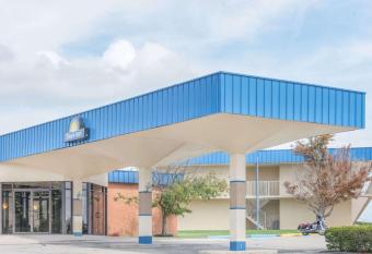 Days Inn by Wyndham St Clairsville has Smoking rooms