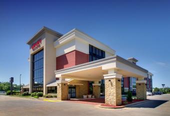 Drury Inn & Suites Greensboro allows 18 year olds to book a room