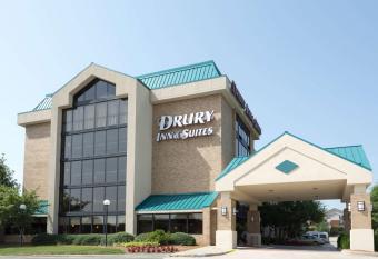 Drury Inn & Suites Charlotte University Place allows 18 year olds to book a room