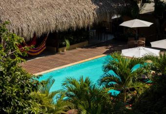 Hotel Isabella Tayrona has rooms with a private hot tub