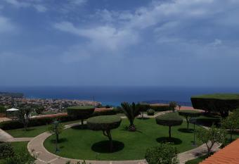 Marasusa villaggio has rooms with a private hot tub